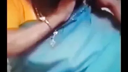 ఒక వ్యక్తి ఒక జూసీ గ్రానీ తెలుగు సెక్స్ డాట్ కం పైకి ఎక్కి ఒక బిచ్ ముద్దాడుతాడు, కాయలు తో కమ్ తీసుకొని