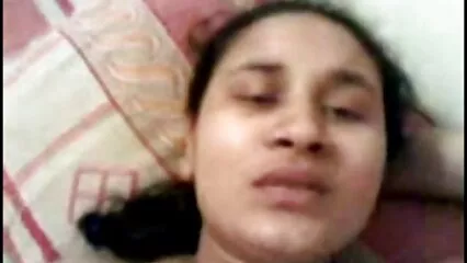 ఒక పెద్ద గాడిద తో ఒక తెలుగు సెక్స్ వీడియోస్ వ్యక్తి ఒక ముద్దు తో ఒక యువ అమ్మాయి ఫక్.