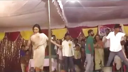 అతను ఆమె ఆత్మవిశ్వాసం ఒక గట్టి గాడిద గొడ్డలి చాలు మరియు చాలా నోరు ఆమె తెలుగు సెక్స్ వీడియోస్ లేటెస్ట్ ముద్దాడుతాడు